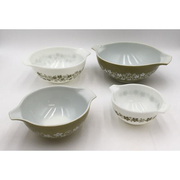 Set of 4Pyrex Green Spring Blossom Nesting Mixing Bowl Set 441 442 443 444 EUC - Picture 1 of 9